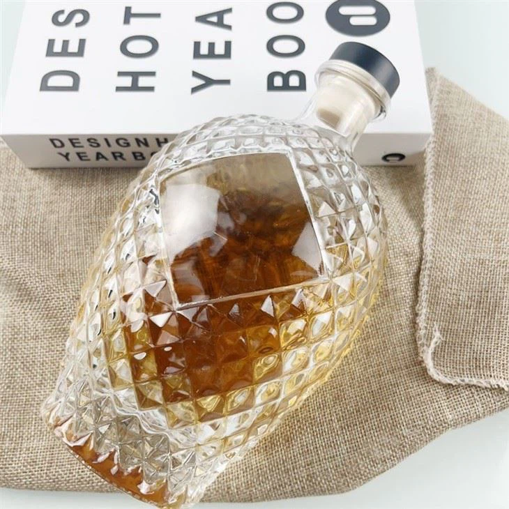 Home Bar 700ML Round Ball Shape Whiskey Wine Beer Water Drinking Glass Bottle Decanter With Cap Stopper